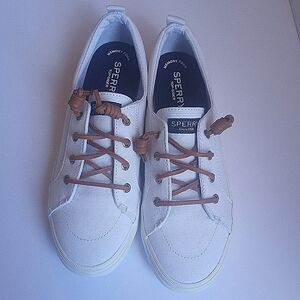Sperry Top-Sider NIB,White Canvas Sneakers. Size 8 Medium,Leather Shoestrings.